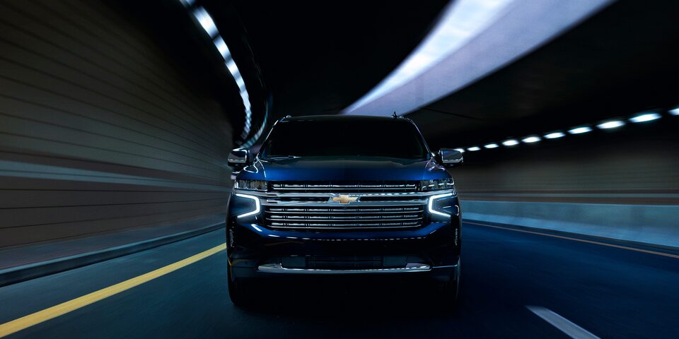 Chevrolet Tahoe 2023 con motor Ecotec V8 y transmisión automática de 10 velocidades