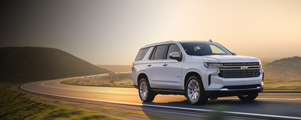 Chevrolet Tahoe 2023, mejor SUV 4x4 con motor Ecotec V8, transmisión automática de 10 velocidades y gran diseño icónico.